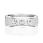 9k & 18k White and Yellow Gold Diamond Set Wedding Band - 0.12 ct - Image 2