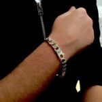 925 Sterling Silver Thick Square Curb Bracelets, solid & tight links in 14 mm width and available in 4 lenghts. The bracelet is UK Hallmarked and comes with a gift box. 