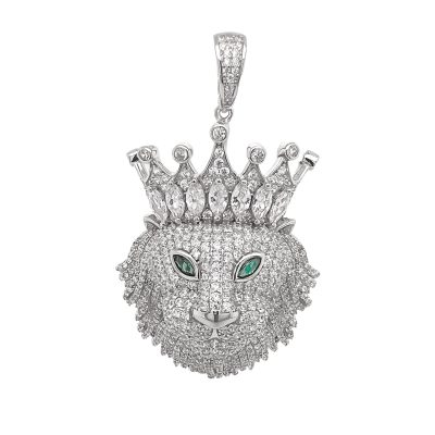 925 sterling silver iced out panther head pendant with crown on top. The pendant is set with cubic zirconia stones.