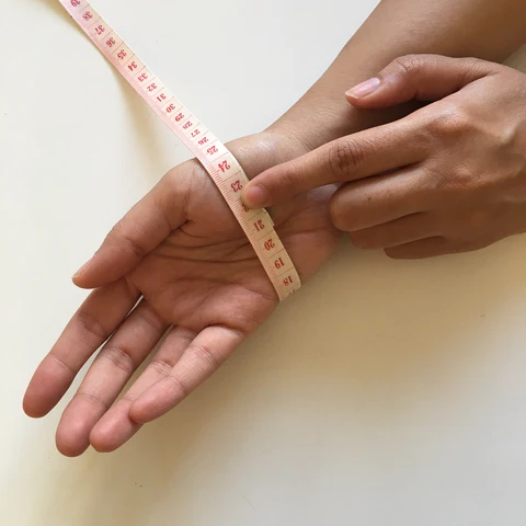 how to measure hand for a bangle