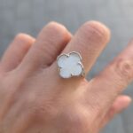 925 Sterling Silver Mother of Pearl Clover Ring - Image 7