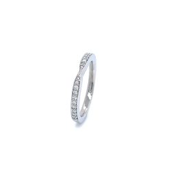 950 Platinum Pinched Ring for an Round Center Diamond Engagement Ring.